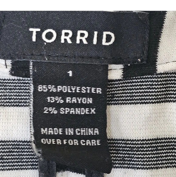 Torrid Black White Striped 3/4 Sleeve One Button Poly Blend Blazer Size 1(1X) - Picture 2 of 14